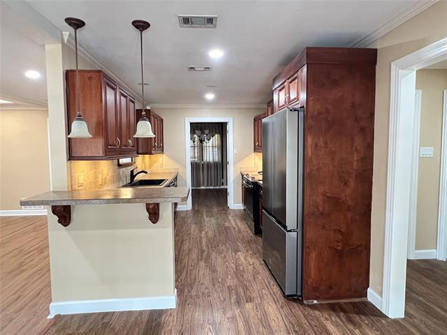 Building Photo - 201 Shelmar Dr
