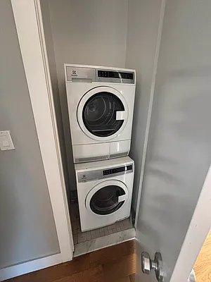 Foto del edificio - 3 bedroom in Bronx NY 10454
