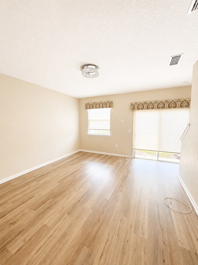 Foto del edificio - 7804 Merchants Way