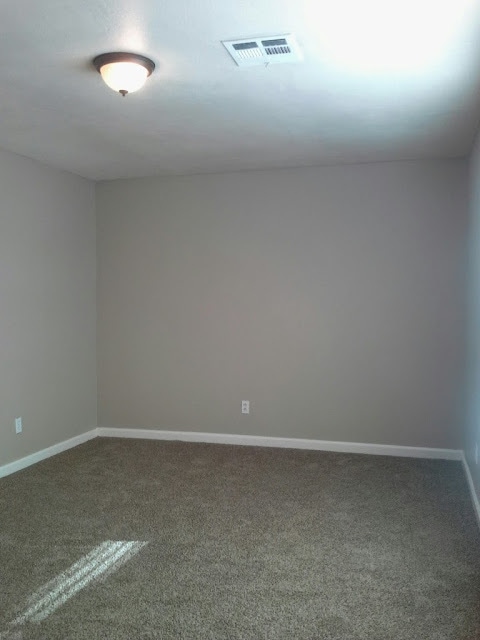 Building Photo - BEAUTIFUL & ELEGANT 3 BEDROOM 2 BATHROOM H...
