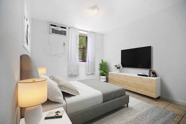 Foto del edificio - 535 W 51st St