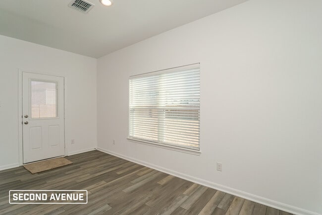 Building Photo - 10911 Lafayette Lp