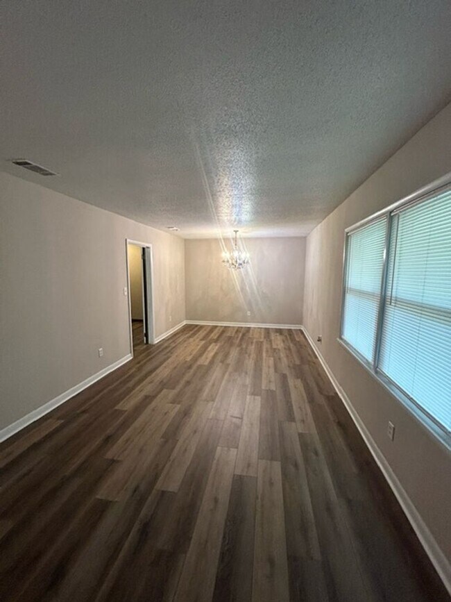 Building Photo - 306 Lanier Rd