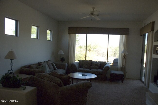 Foto del edificio - 9322 E Hidden Green Dr