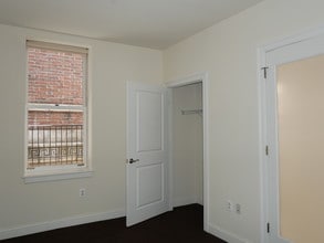 Building Photo - 1334 Walnut St