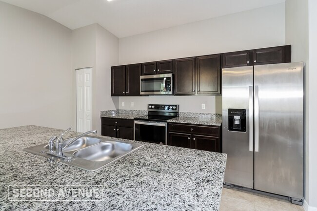 Foto del edificio - 594 Topeka Rd SW