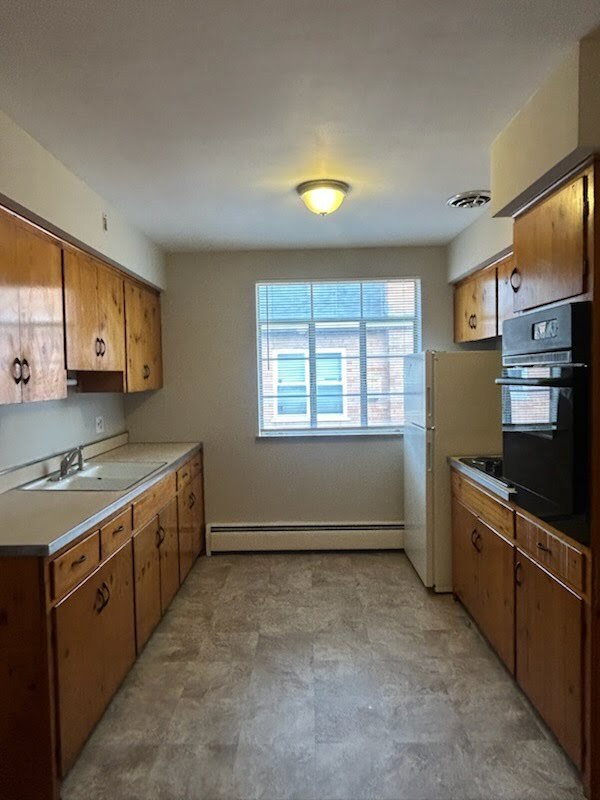 Building Photo - 6524 Glade Ave