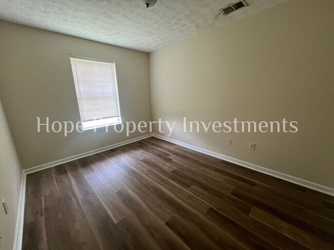 Building Photo - 3136 Mobley Bridge Rd