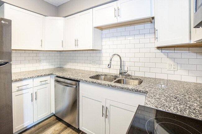 Building Photo - 11921 Golden Blvd