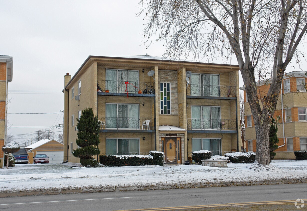 5840 W 79th St, Burbank, IL 60459 Apartments in Burbank, IL