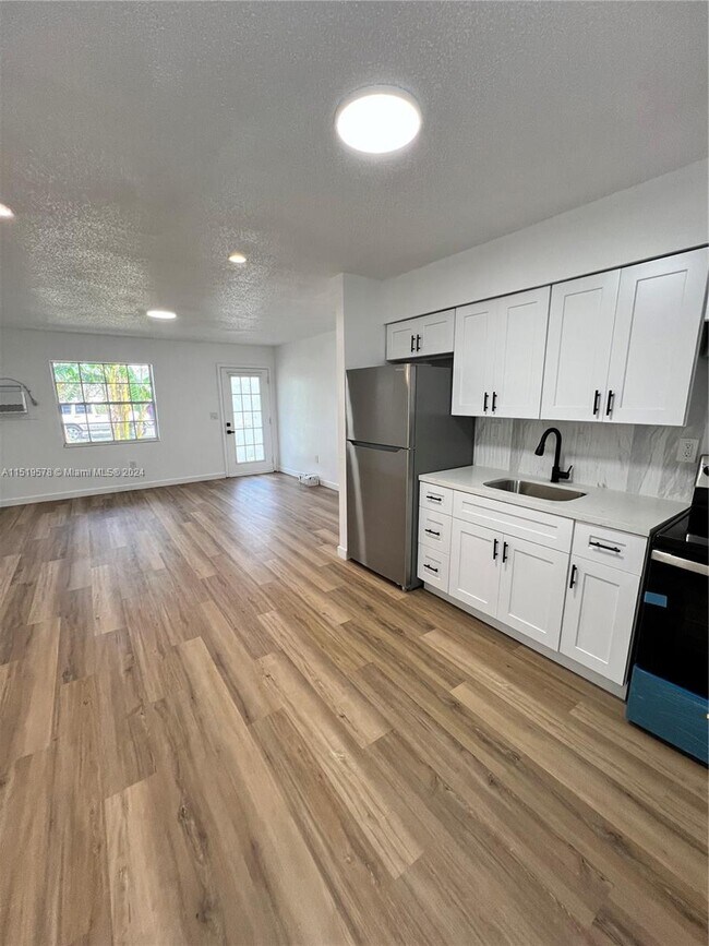 Foto del edificio - 2652 NE 212th Terrace