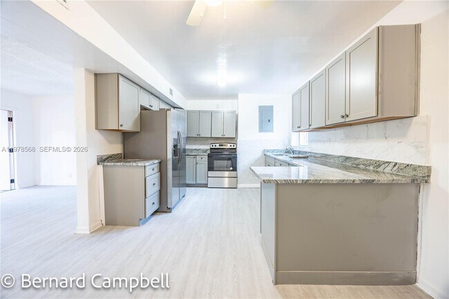 Foto del edificio - 918 NW 13th Ct