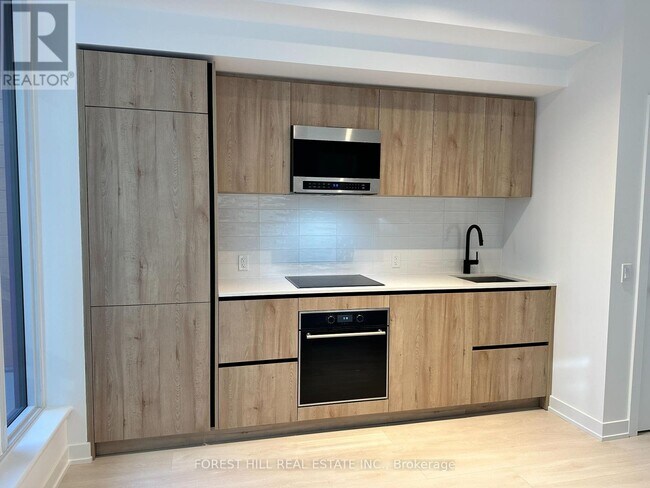 Building Photo - 117 Broadway Ave