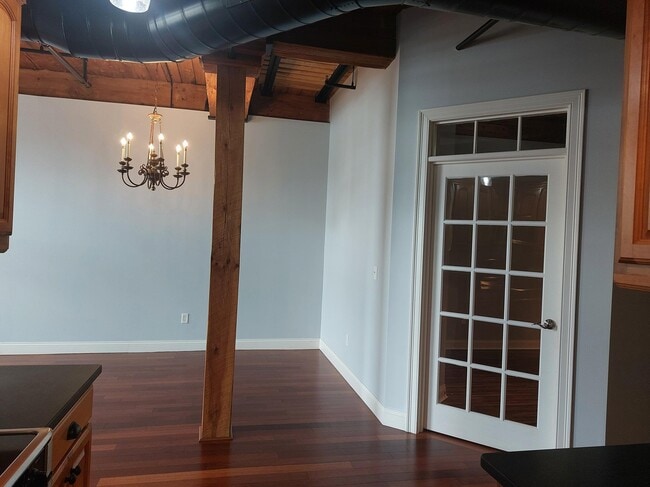 Building Photo - 66 Landing Ln