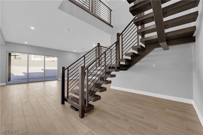 Foto del edificio - 10648 Stone Ledge Ave