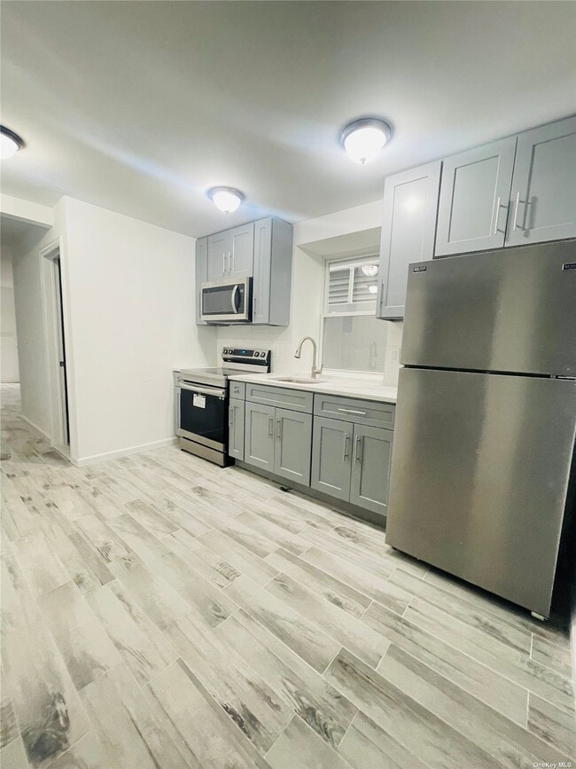 Building Photo - 6-28 Beach 68th St