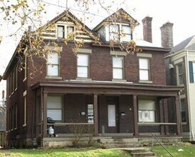Building Photo - 1894 Summit St
