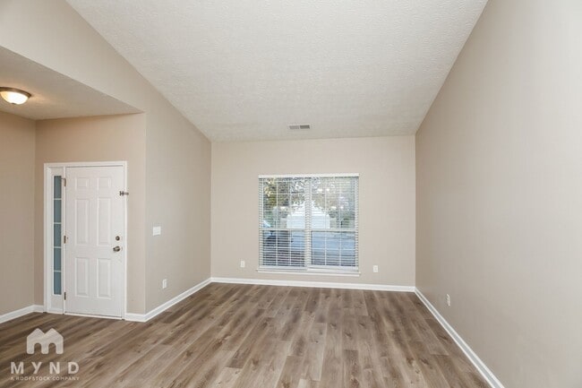 Building Photo - 8315 Somerset Way