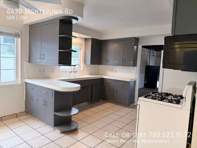 Foto del edificio - 6470 Montezuma Rd