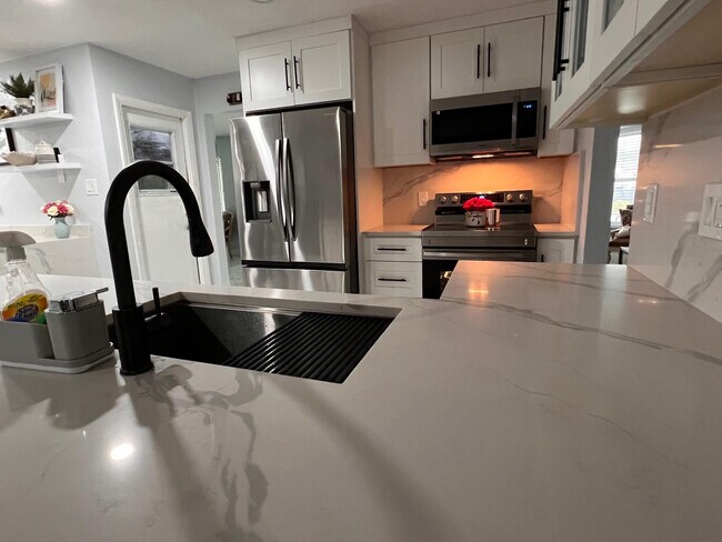 Foto del edificio - 165 NW 78th Ave