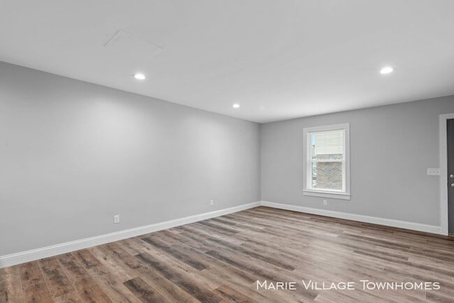Building Photo - 2224 Cordova Ct
