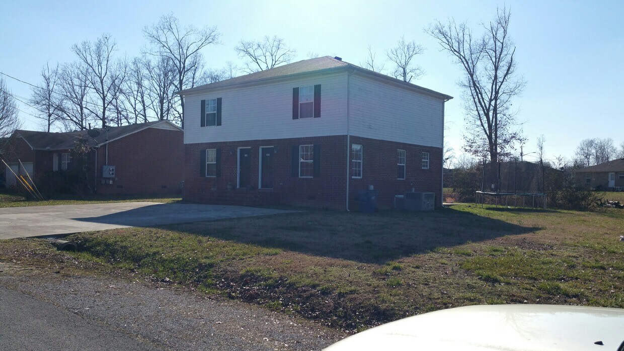 140 Fox Creek Ct, Manchester, TN 37355 Apartments in Manchester, TN