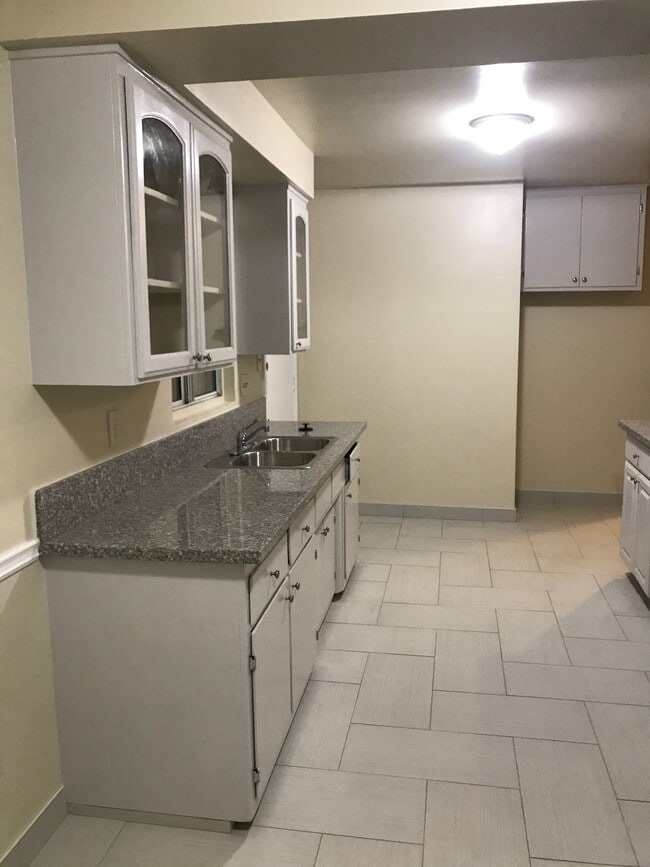 Foto del edificio - 11116 Doty Ave