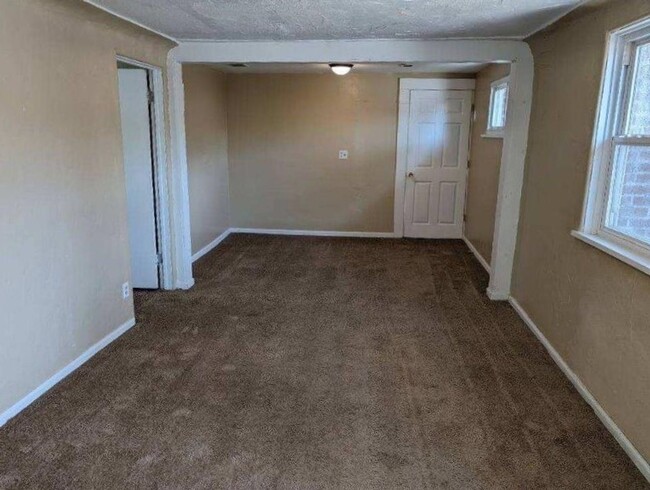 Building Photo - BELOW MARKET RENT!