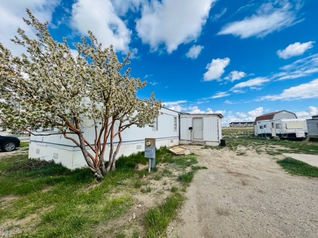 Building Photo - 808 Apple Ave