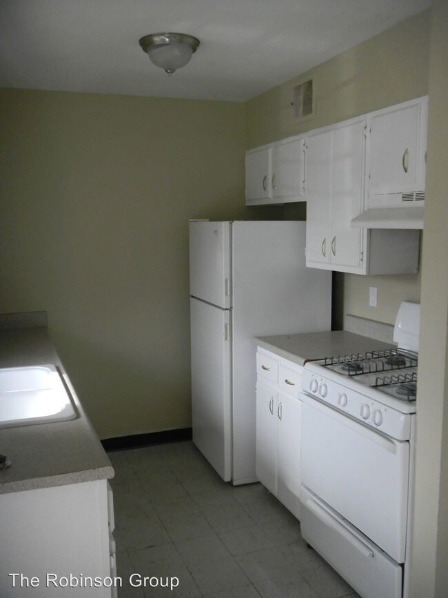 Building Photo - 7113-7117 N 54th Ave