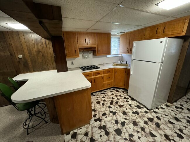 Building Photo - 335 Highland Ave