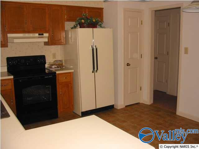 Foto del edificio - 13001 Virginia Ct