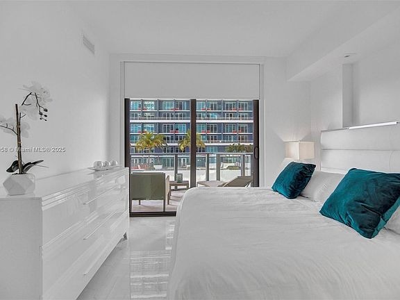 Building Photo - 1300 S Miami Ave