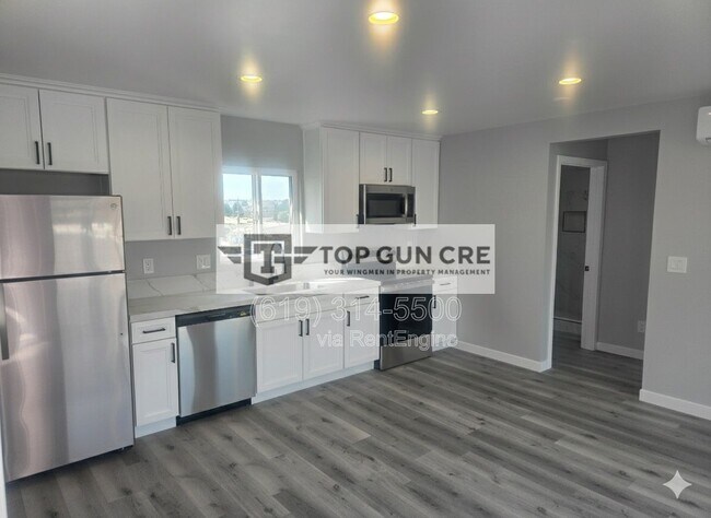 Foto del edificio - 4862-68 Fond Du Lac Ct