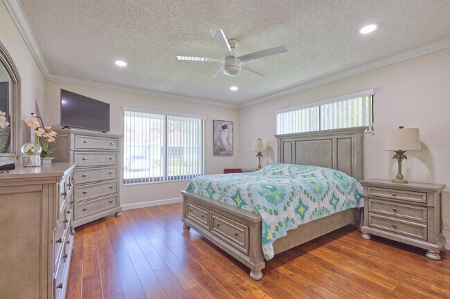 Building Photo - 9820 Tabebuia Tree Dr