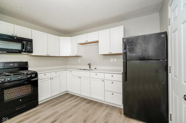 Building Photo - 3730 Erin Dr