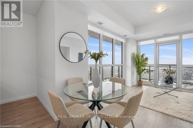 Building Photo - 60 Charles St W