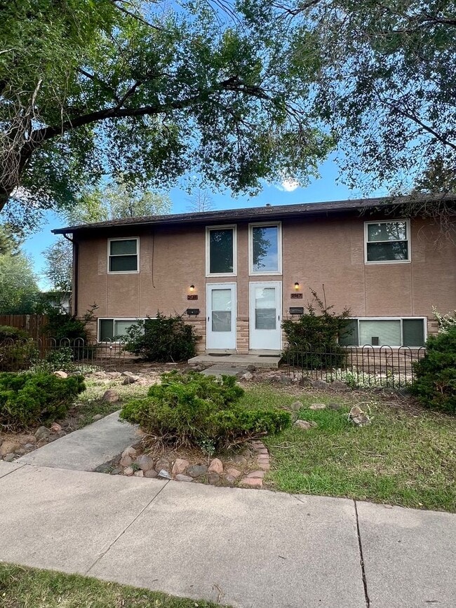Building Photo - 2567 E Uintah St