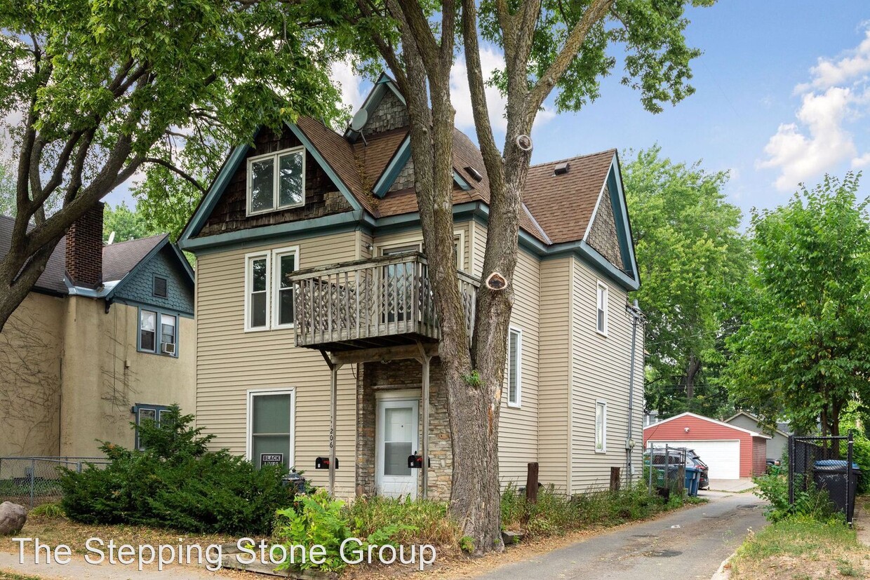 Primary Photo - 3 br, 1 bath Condo - 206 East 27th Street ...