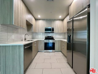 Building Photo - 1232 Kings Rd