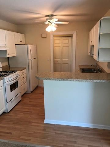 Foto del edificio - 120 N Lincoln Ln