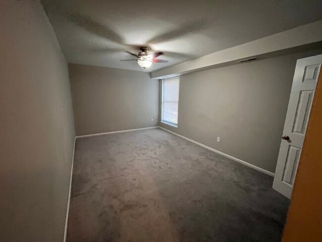 Building Photo - 3304 Woodburn Village Dr