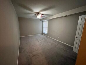 Building Photo - 3304 Woodburn Village Dr