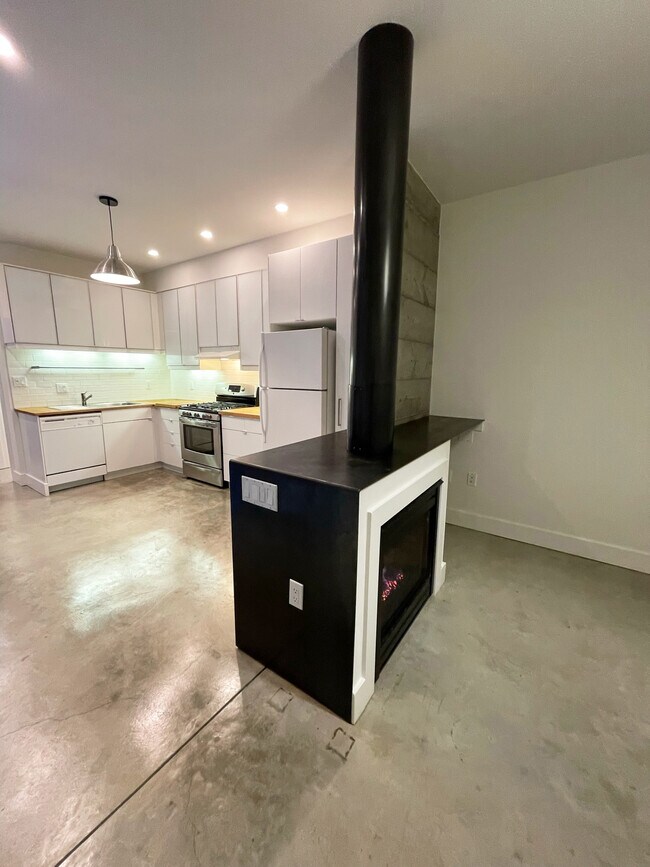 Foto del edificio - 715 Commercial St