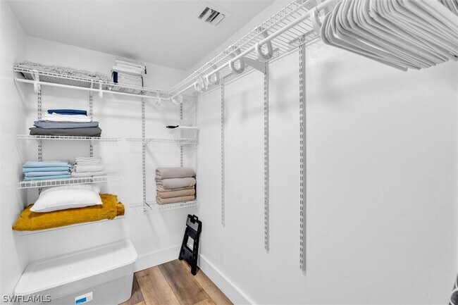 Foto del edificio - 3030 Binnacle Dr