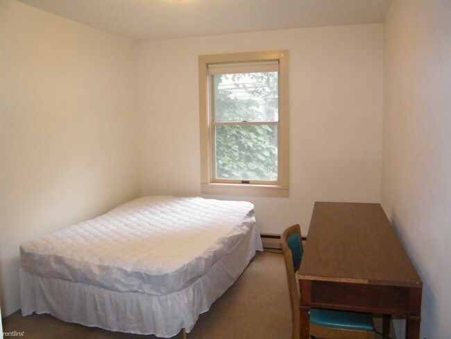 Building Photo - 210 W Spencer St