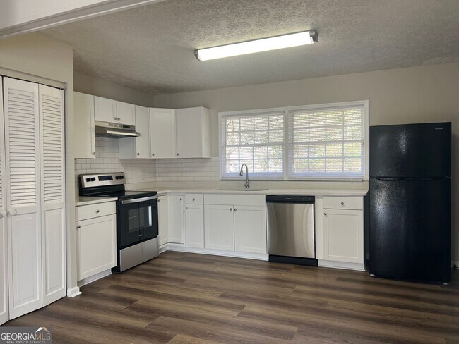 Foto del edificio - 1695 E Broad St