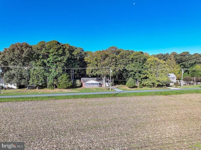 Foto del edificio - 7612 Sherwood Rd
