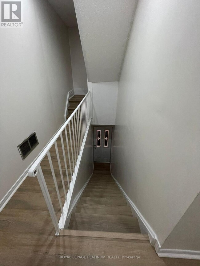 Building Photo - 700 Brock Ave