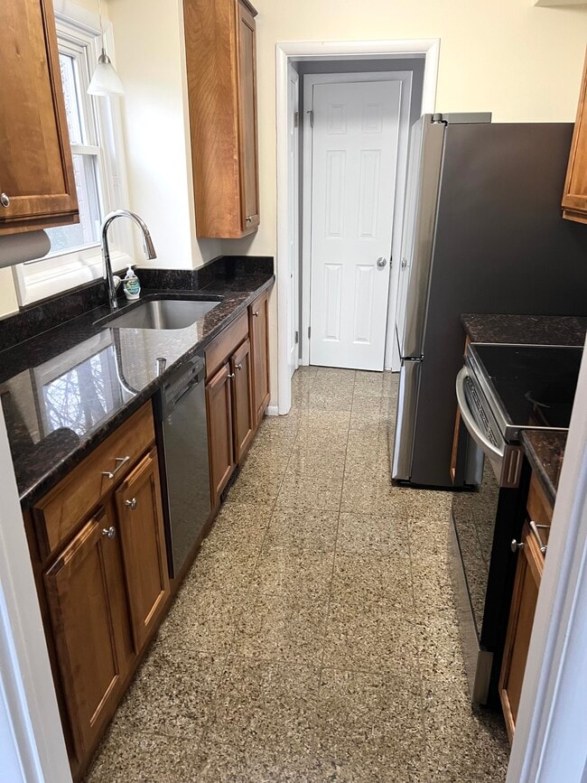 Foto del edificio - 556 Bloomfield Ct